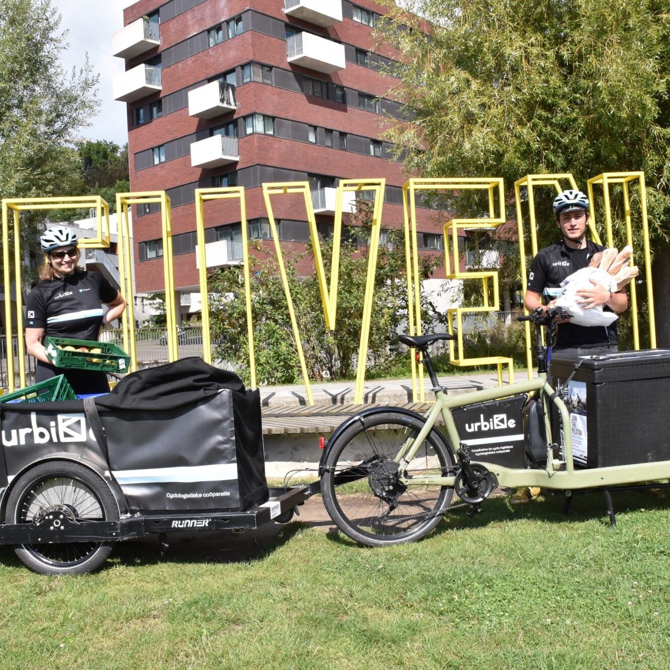 Urbike Leuven - autovrije zondag 2024 Urbike Leuven deelt ontbijtpakketten uit in opdracht van Stad Leuven op autovrije zondag 2024
